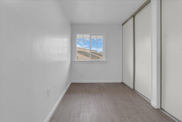 914 Acosta Plaza 32, Salinas, CA 93905