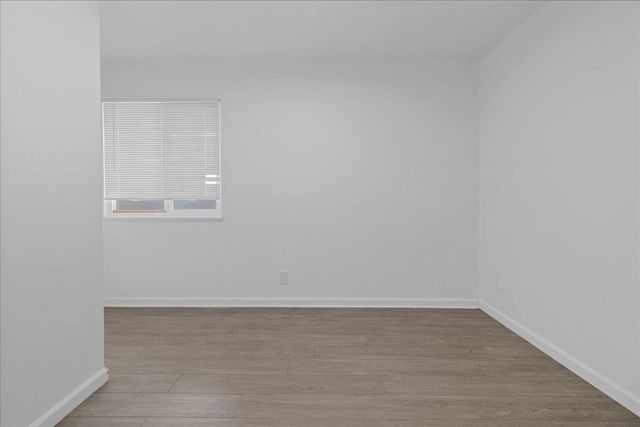 914 Acosta Plaza 32, Salinas, CA 93905