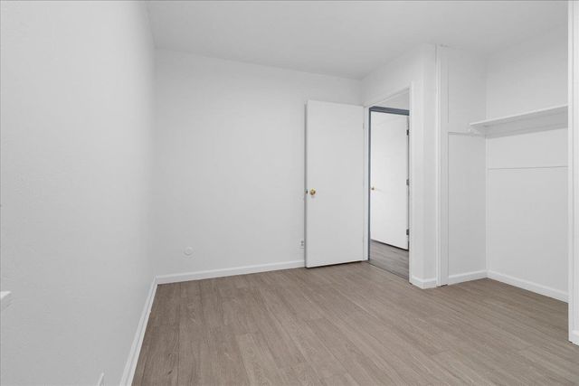 914 Acosta Plaza 32, Salinas, CA 93905