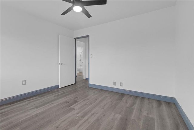 914 Acosta Plaza 32, Salinas, CA 93905