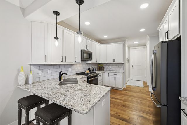 14036 Ridgemont Drive, Urbandale, IA 50323