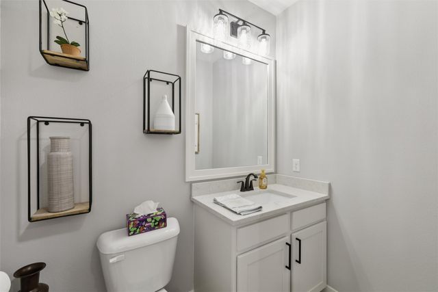 14036 Ridgemont Drive, Urbandale, IA 50323