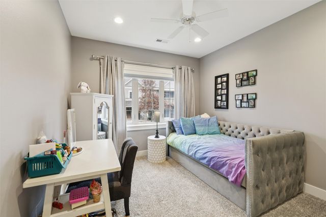 14036 Ridgemont Drive, Urbandale, IA 50323