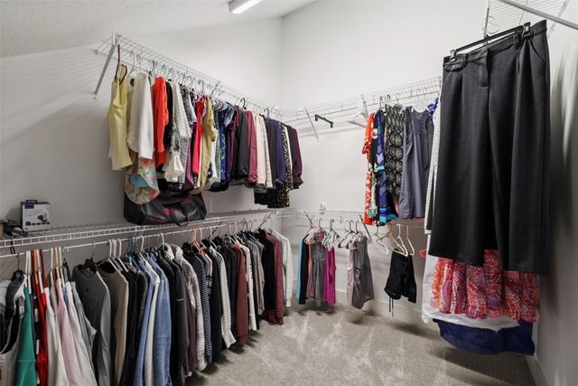 14036 Ridgemont Drive, Urbandale, IA 50323