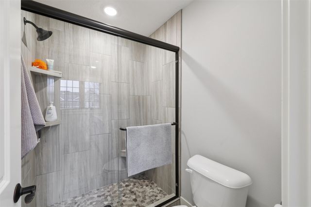 14036 Ridgemont Drive, Urbandale, IA 50323