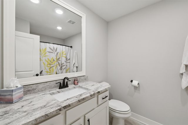 14036 Ridgemont Drive, Urbandale, IA 50323