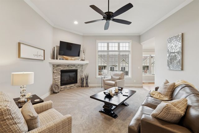 14036 Ridgemont Drive, Urbandale, IA 50323