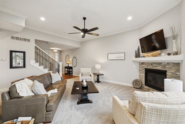 14036 Ridgemont Drive, Urbandale, IA 50323