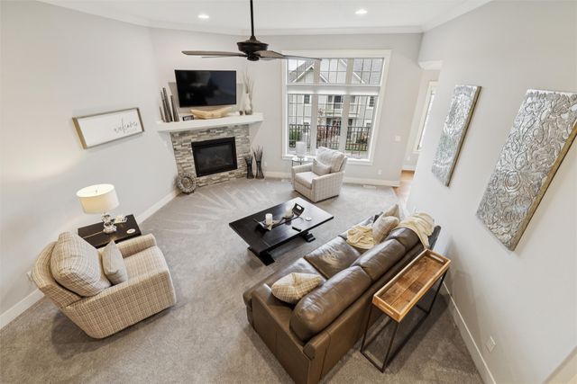 14036 Ridgemont Drive, Urbandale, IA 50323