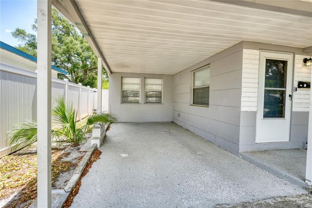 8086 28TH AVENUE N, St Petersburg, FL 33710