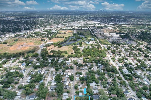 8086 28TH AVENUE N, St Petersburg, FL 33710