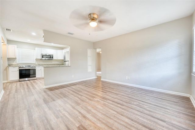 8086 28TH AVENUE N, St Petersburg, FL 33710