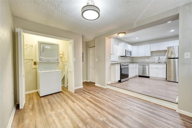 8086 28TH AVENUE N, St Petersburg, FL 33710