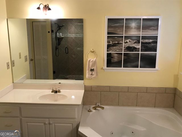 92 Gleneagle Court B301, Clayton, GA 30525