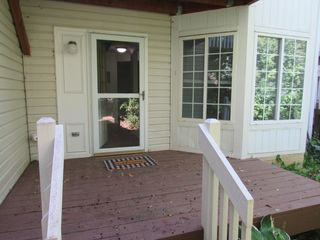 255 W Treehouse Lane W, Round Lake, IL 60073