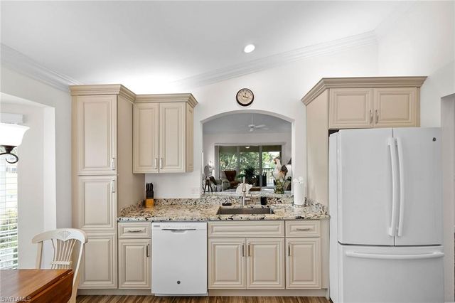 5963 Sand Wedge LN 205, Naples, FL 34110