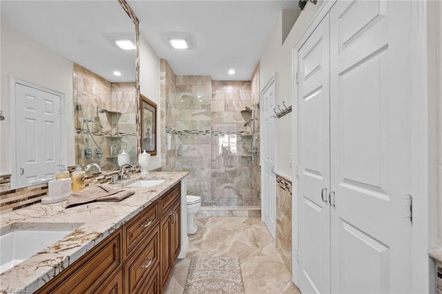 5963 Sand Wedge LN 205, Naples, FL 34110