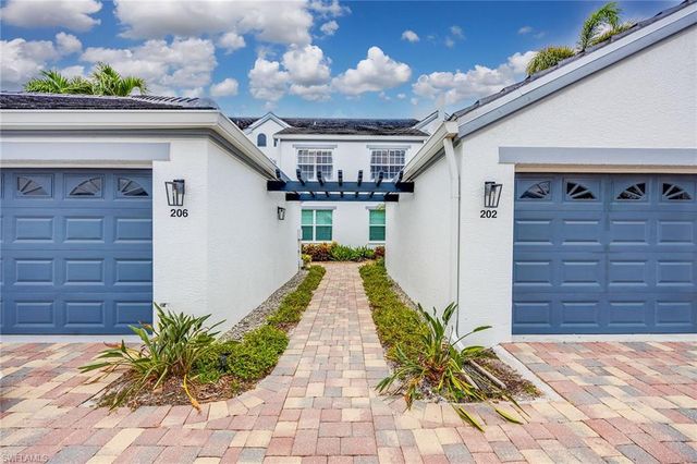 5963 Sand Wedge LN 205, Naples, FL 34110