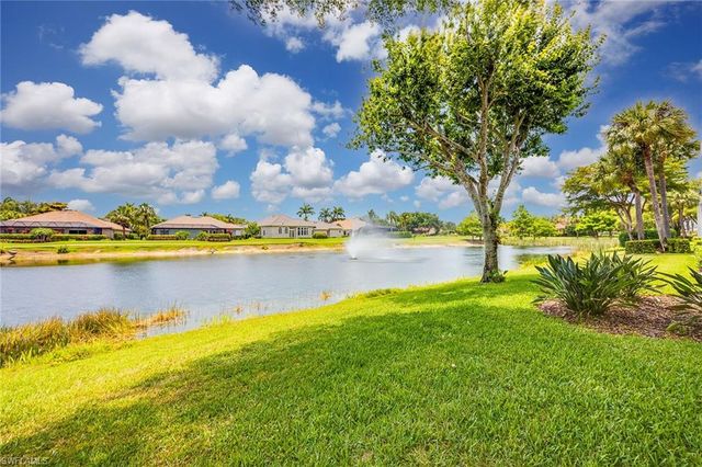 5963 Sand Wedge LN 205, Naples, FL 34110