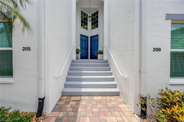 5963 Sand Wedge LN 205, Naples, FL 34110