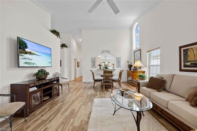 5963 Sand Wedge LN 205, Naples, FL 34110