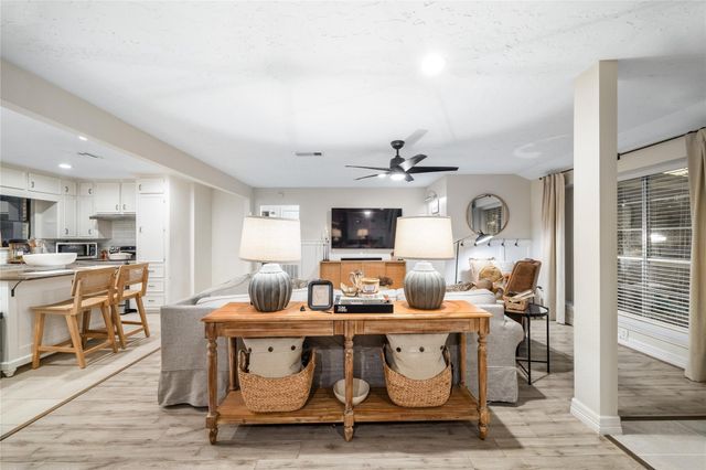 1800 Sheridan Drive, Baytown, TX 77520