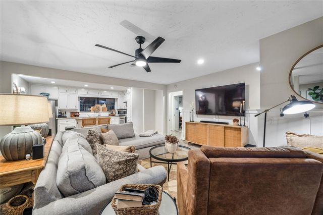 1800 Sheridan Drive, Baytown, TX 77520