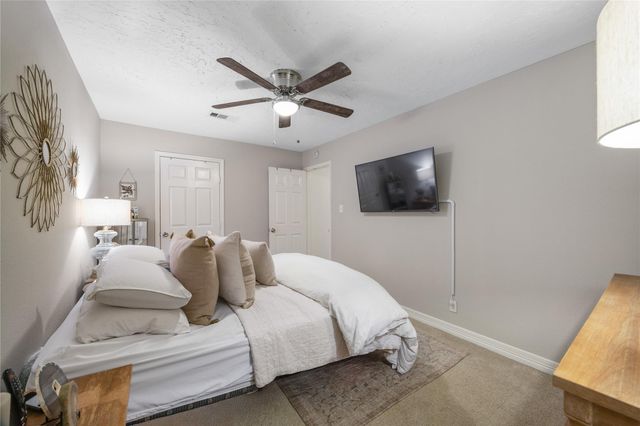 1800 Sheridan Drive, Baytown, TX 77520