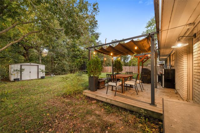 1800 Sheridan Drive, Baytown, TX 77520