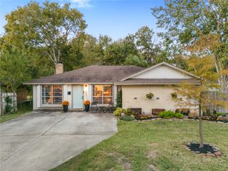 1800 Sheridan Drive, Baytown, TX 77520