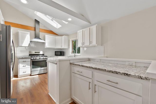 10601 KINLOCH RD, Silver Spring, MD 20903