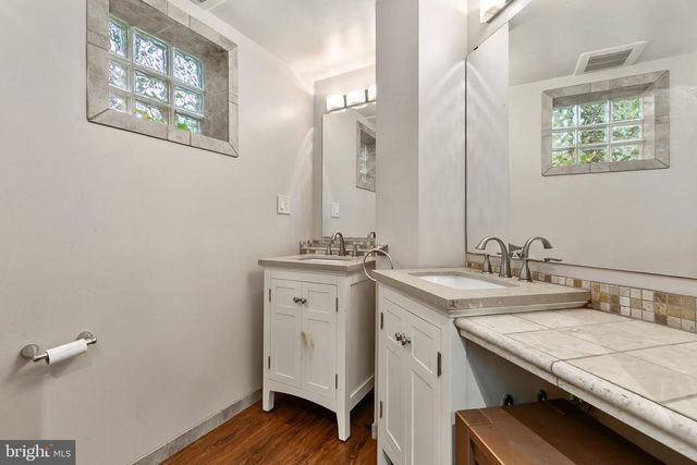 10601 KINLOCH RD, Silver Spring, MD 20903