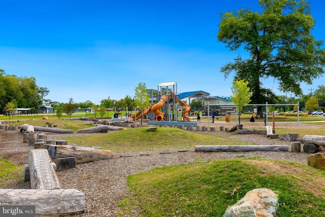 10601 KINLOCH RD, Silver Spring, MD 20903