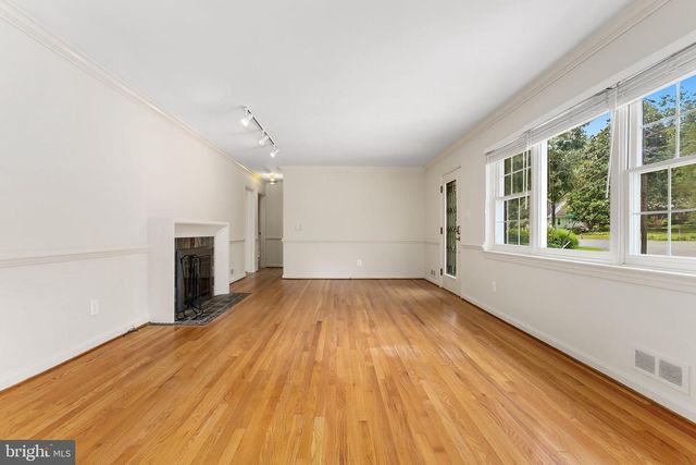 10601 KINLOCH RD, Silver Spring, MD 20903