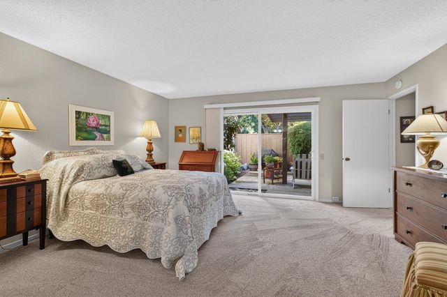 613 Edgebrook Ct, Modesto, CA 95354