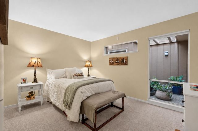 613 Edgebrook Ct, Modesto, CA 95354