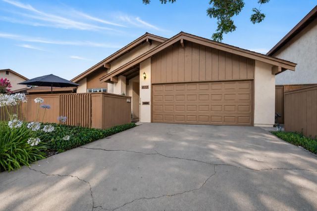 613 Edgebrook Ct, Modesto, CA 95354