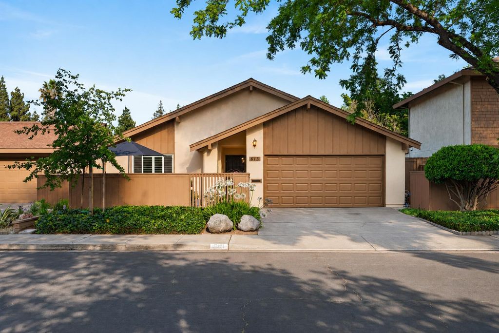 613 Edgebrook Ct, Modesto, CA 95354
