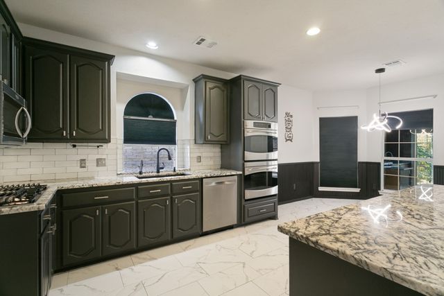 3667 Smoke Tree Trail, Fort Worth, TX 76040