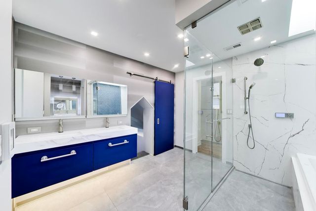 2638 W Grand Avenue, Chicago, IL 60612