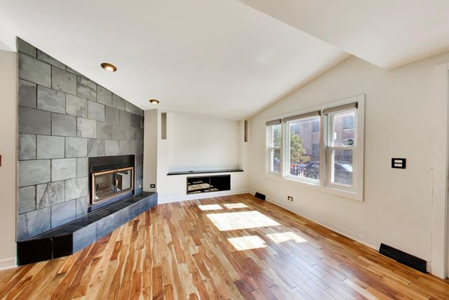 2638 W Grand Avenue, Chicago, IL 60612
