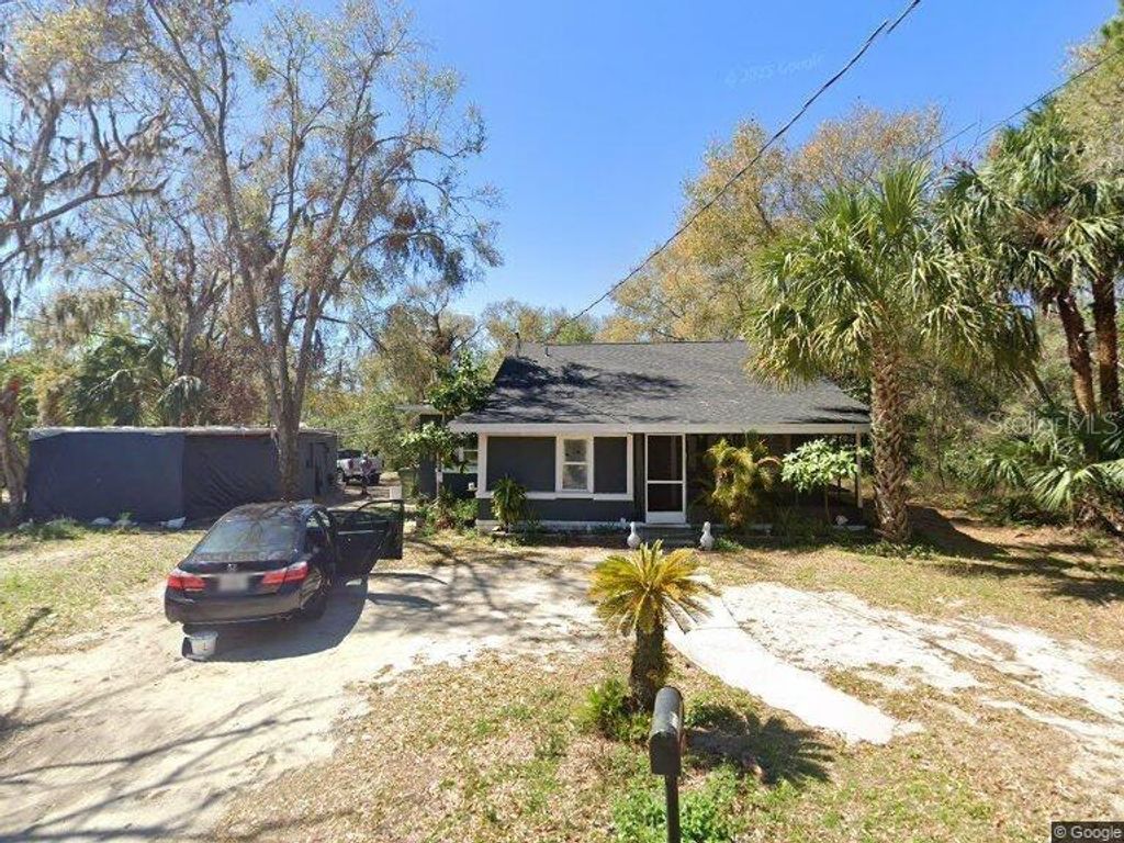 1121 LUCAS STREET, Leesburg, FL 34748