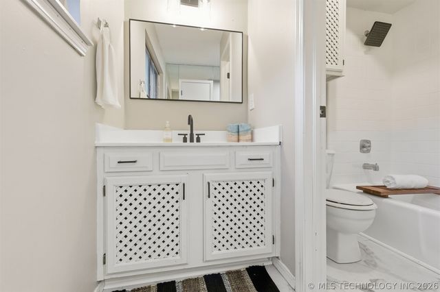 105 W Yuma Court, Broken Arrow, OK 74011