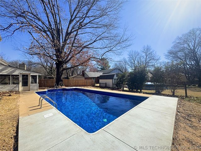 105 W Yuma Court, Broken Arrow, OK 74011