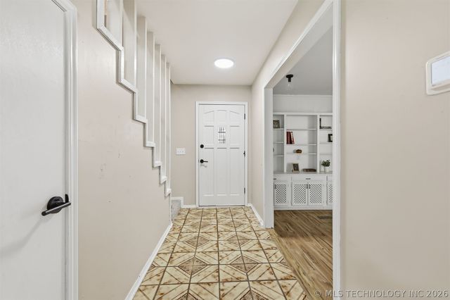 105 W Yuma Court, Broken Arrow, OK 74011