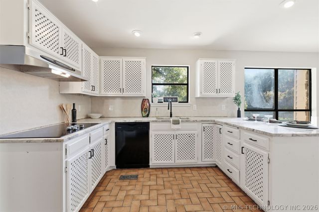 105 W Yuma Court, Broken Arrow, OK 74011