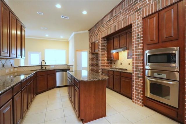 6815 Clemson Lane, Sugar Land, TX 77479