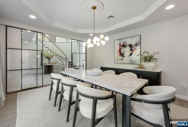 16 Ware Road, Upper Saddle River, NJ 07458