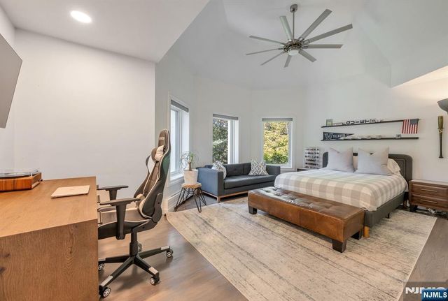 16 Ware Road, Upper Saddle River, NJ 07458