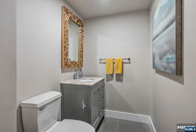 16 Ware Road, Upper Saddle River, NJ 07458